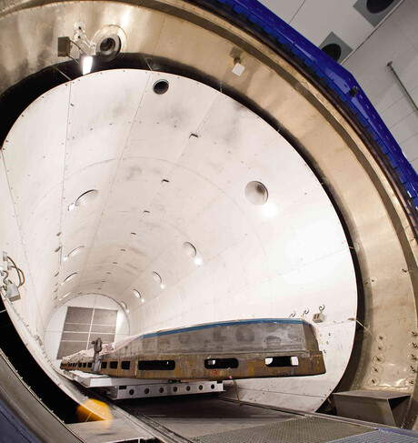 Системи подачі стисненого повітря й азоту від KAESER для дослідницьких автоклавів